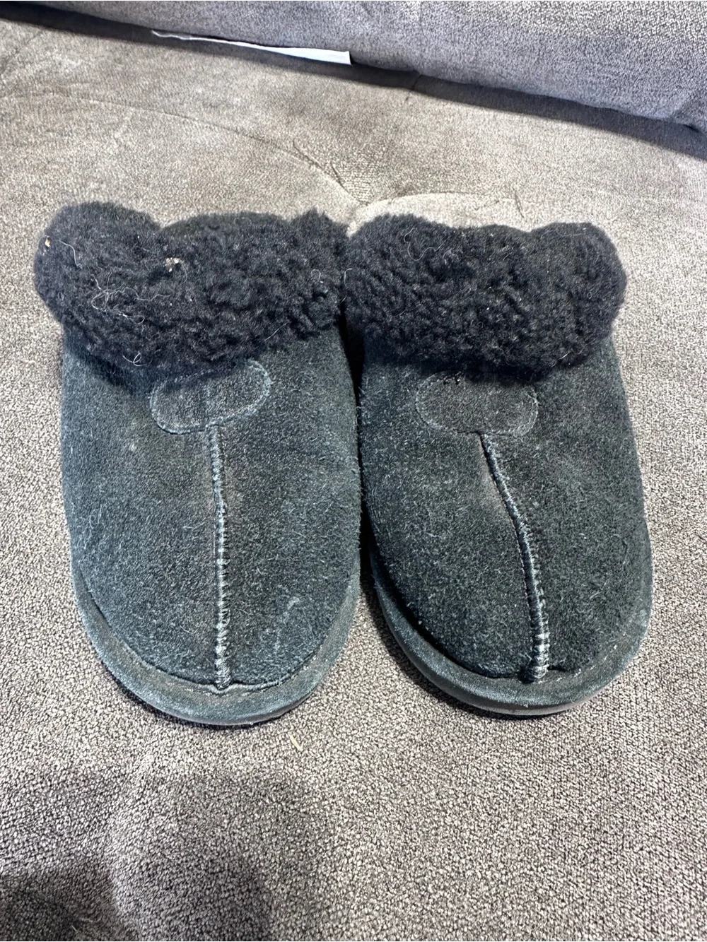 Bearpaw Genuine Shearling Slippers Kids Size 4 Black Suede Sheepskin